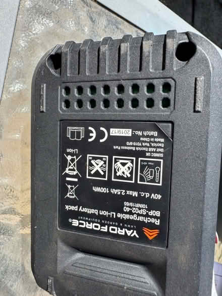 Photo of 40v lithium battery (Hale Village L24) #2