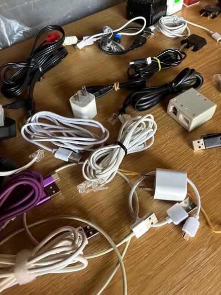 Photo of free Selection of cables (Cottam PR4) #3