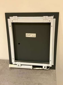 Photo of free Mirror with battery-operated lights (Snitterton DE4) #3