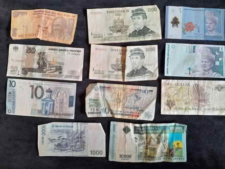 Photo of free foreign bank notes (Blackford Hill EH9) #1