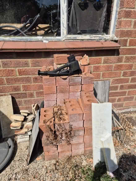 Photo of free Red bricks (Cumnor OX2) #1