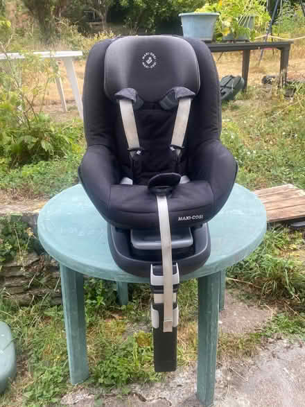 Photo of free Maxi cosi pearl car seat (Brimscombe GL5) #1