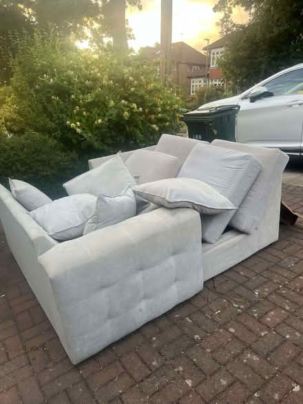 Photo of free A L-Shaped Sofa (Osidge N14) #3