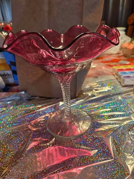 Photo of free red stemmed dish (Manville) #1