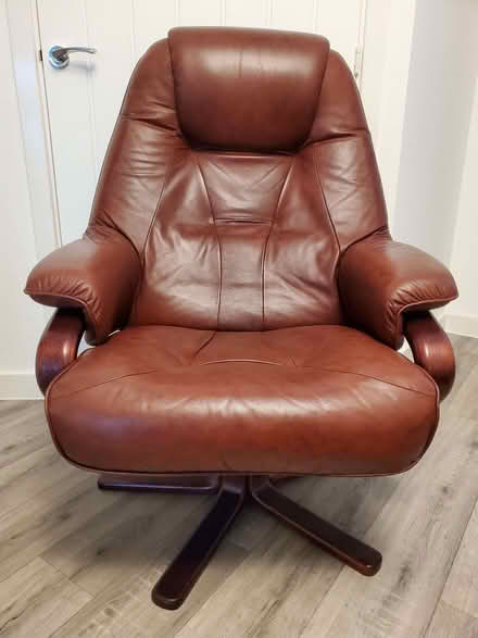 Photo of free Leather chair (Cheddon Fitzpaine TA2) #1