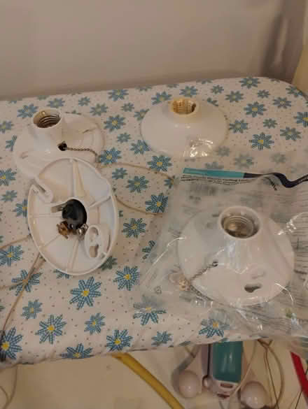 Photo of free Hardwired light bulb fixtures (Richmond Hill) #3