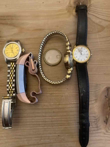 Photo of free Old broken watches (Crawley RH11) #1