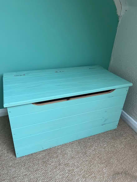 Photo of free Pine storage chest (OX25 6JS) #1