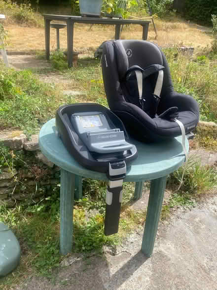 Photo of free Maxi cosi pearl car seat (Brimscombe GL5) #2