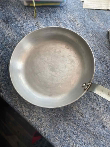 Photo of free 28 cm fry pan ready to go (N7 8HZ georgias road N7) #1