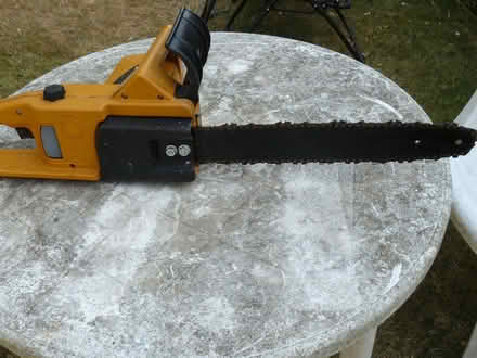 Photo of free Electric chainsaw - not working - over 18s only (Kempsey WR5) #2