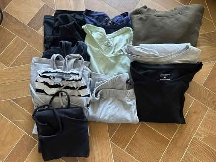 Photo of free Tops Short/Long Sleeves Legging XS (Holland Park W11) #1