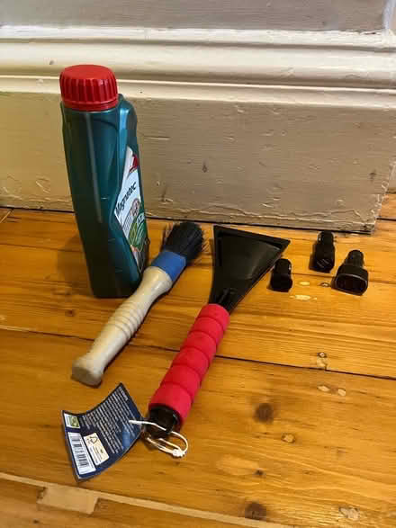 Photo of free Car stuff - oil, scraper, brush and USBs for lighter socket (Bellevue EH7) #1