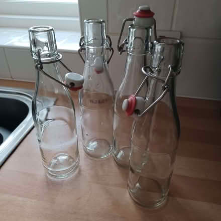 Photo of free 4x 0.33ml bottles with Kilner style lid (Binsey OX2) #1