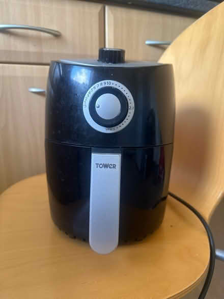 Photo of free Tower airfryer (Barrow in furness LA14) #1