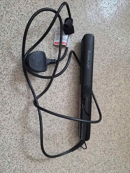 Photo of free Hair Straighteners (Stroud GL5) #1