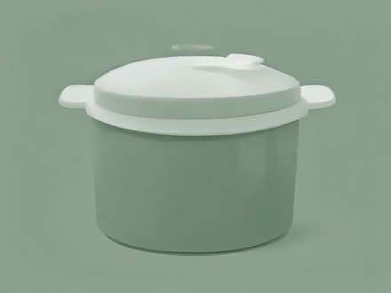 Photo of zanussi frdige and freezer basket (Greenbank CW8) #1