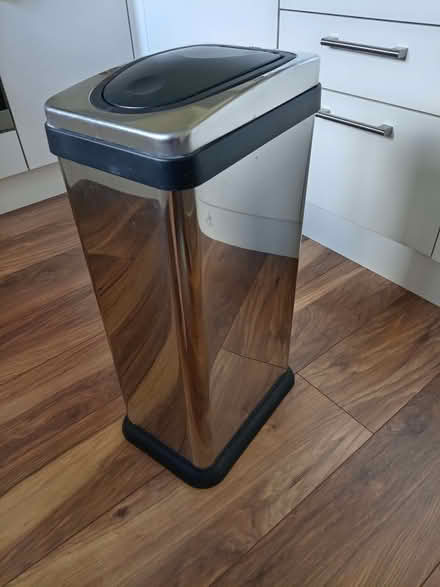 Photo of free Kitchen waste bin (Droitwich Spa WR9) #2