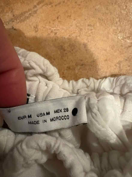 Photo of free Zara white cotton shorts Medium (L5L 5P5) #3