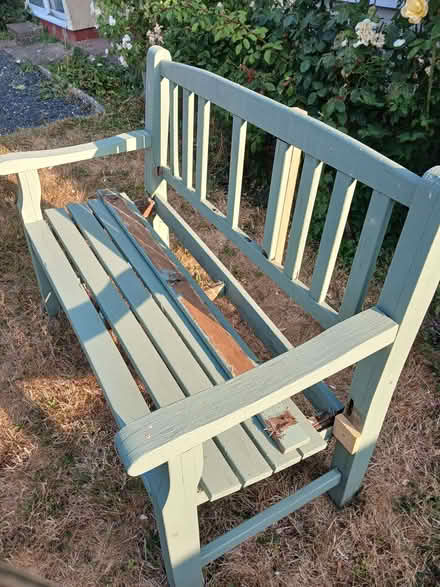 Photo of free Garden bench in need of repaitr (Hildenborough TN11) #1