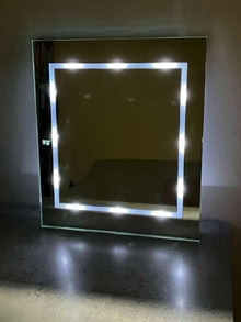 Photo of free Mirror with battery-operated lights (Snitterton DE4) #1