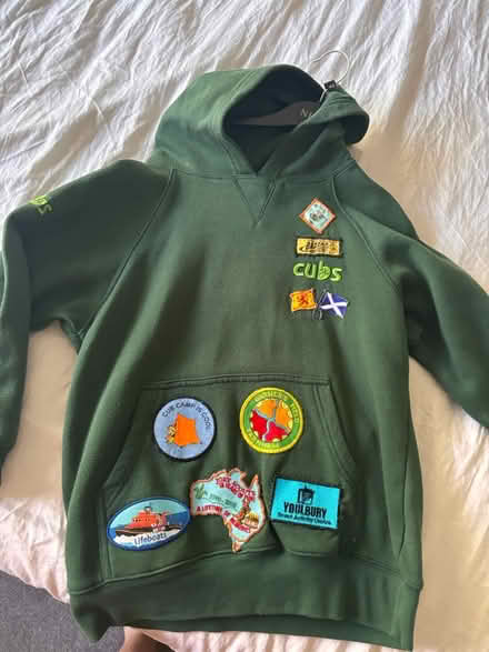Photo of free Cubs hoodie (UpperHale GU9) #1