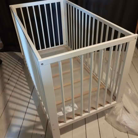 Photo of free IKEA Gulliver Cot and Mattress with sheets (Liberton EH16) #1