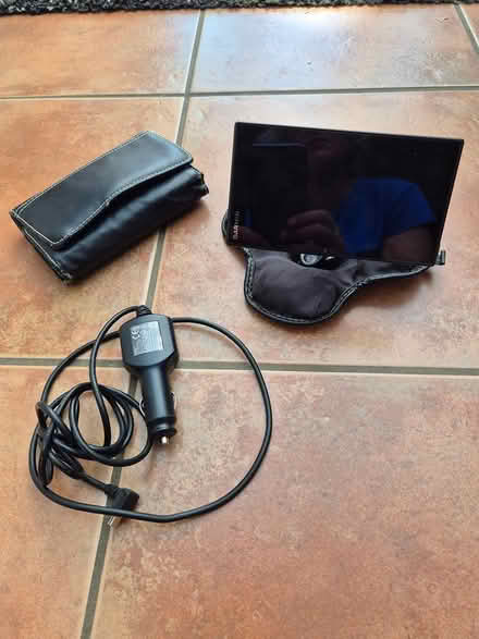 Photo of free Garmin Sat Nav and stand (Merrow GU4) #1