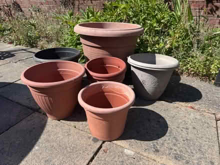Photo of free Various plastic plant pots (Winchester SO23) #1