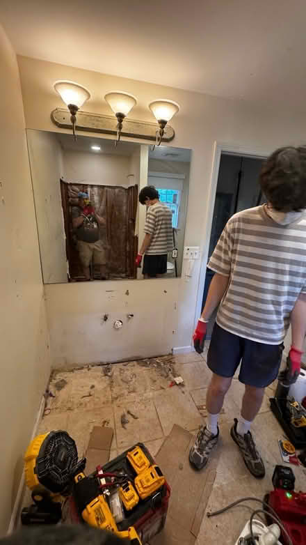 Photo of free 49 x 45 mirror (Mid to north jersey) #2