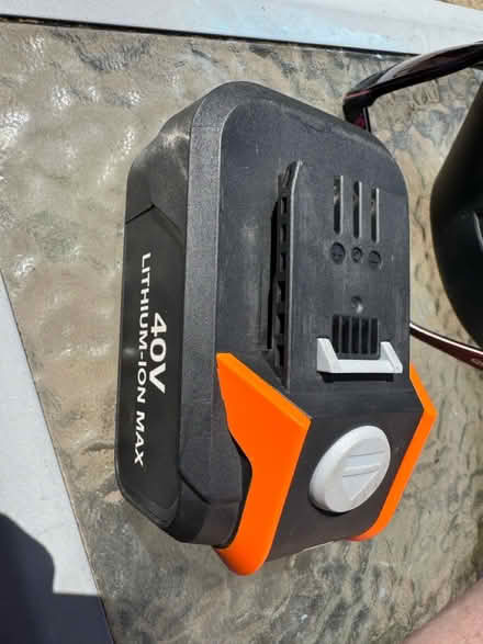 Photo of 40v lithium battery (Hale Village L24) #1