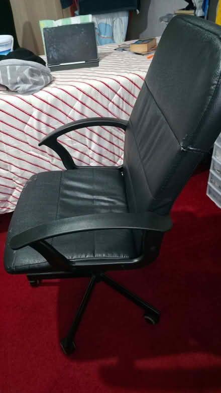 Photo of free Office chair (Inchinnan PA8) #3