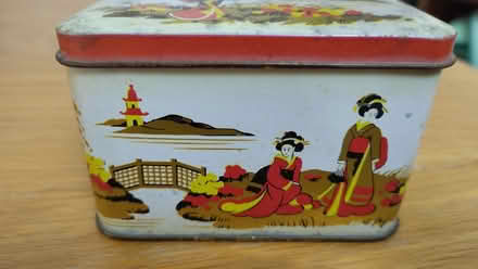 Photo of free Vintage oriental tin (Slinfold RH13) #3