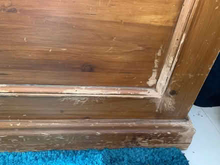 Photo of free Small Wooden pew seat (Lu4 9uf) #3