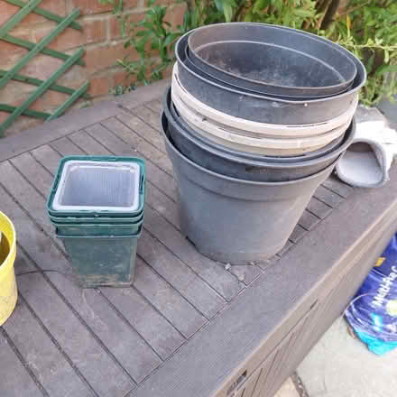 Photo of free 30 plastic plant pots (Fords Farm RG31) #2