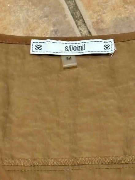 Photo of free Ladies brown top Medium (L5L 5P5) #2