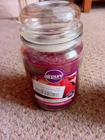 Photo of free 2 large Yankee Candles (Harrogate. HG1.) #4