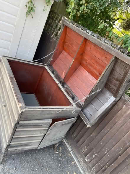 Photo of free Dog Kennel (Walton on Thames KT12) #3