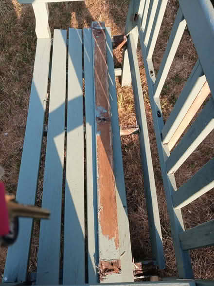 Photo of free Garden bench in need of repaitr (Hildenborough TN11) #2