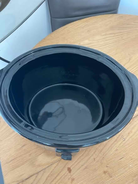 Photo of free Large Slow cooker (L14 Dovecot) #2
