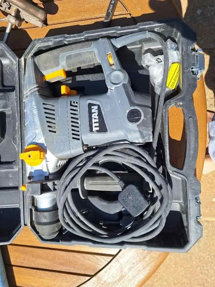Photo of free Sds drill/breaker (Chalford Hill GL6) #2