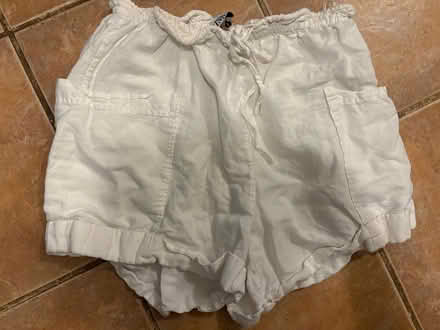 Photo of free Zara white cotton shorts Medium (L5L 5P5) #1