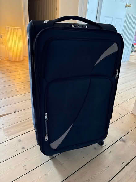 Photo of free Large suitcase (Battlefield G42) #1