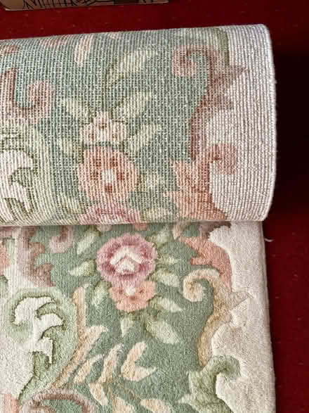 Photo of free Large rug (Glenleigh Park TN39) #4