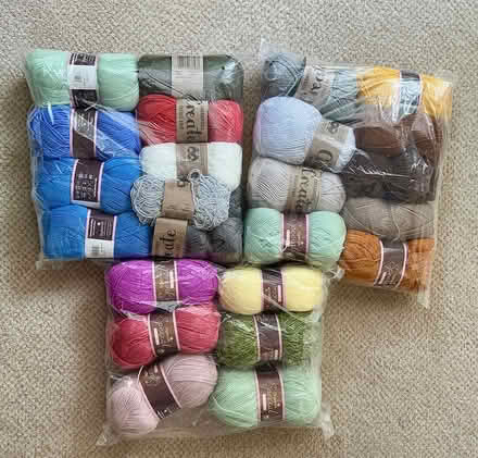 Photo of free Yarn for crochet/knitting (Mississauga - Dixie/Bloor) #1
