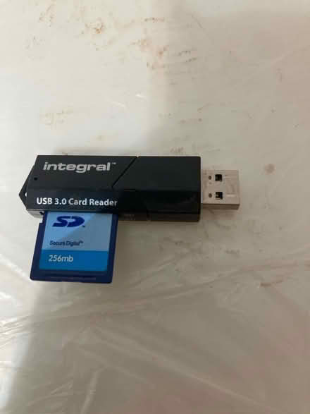 Photo of free SD/micro sd card reader (Filton BS34) #2