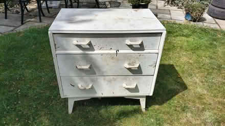 Photo of free Rather scruffy white-painted wood chest of drawers (New Marston OX3) #1