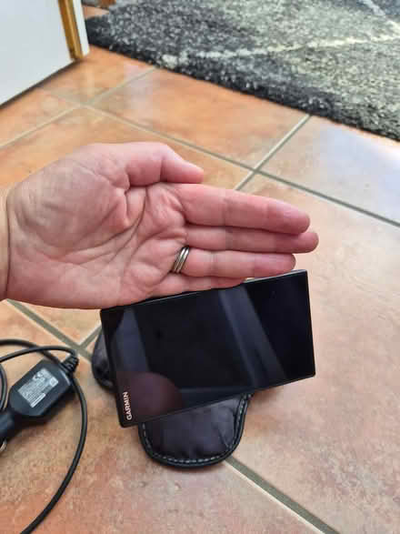 Photo of free Garmin Sat Nav and stand (Merrow GU4) #2