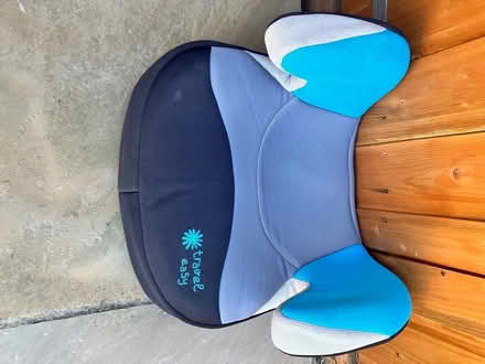 Photo of free Car booster seat (Lower Earley RG6) #2