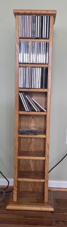 Photo of free CD wooden stand (Chantilly) #1